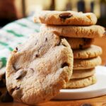 Keto Chocolate Chip Cookies
